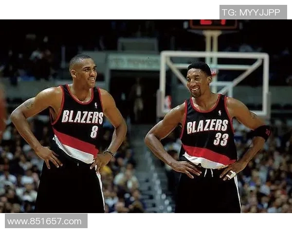 2007年NBA季后赛开拓者与爵士的激烈对决回顾与分析
